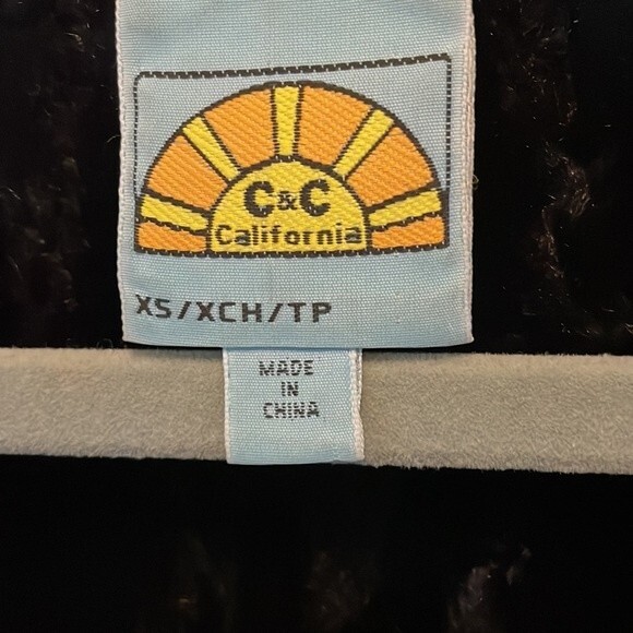 C&C California Black Reversible Faux Suede/Fur Vest Size XS NWOT - Picture 2 of 7